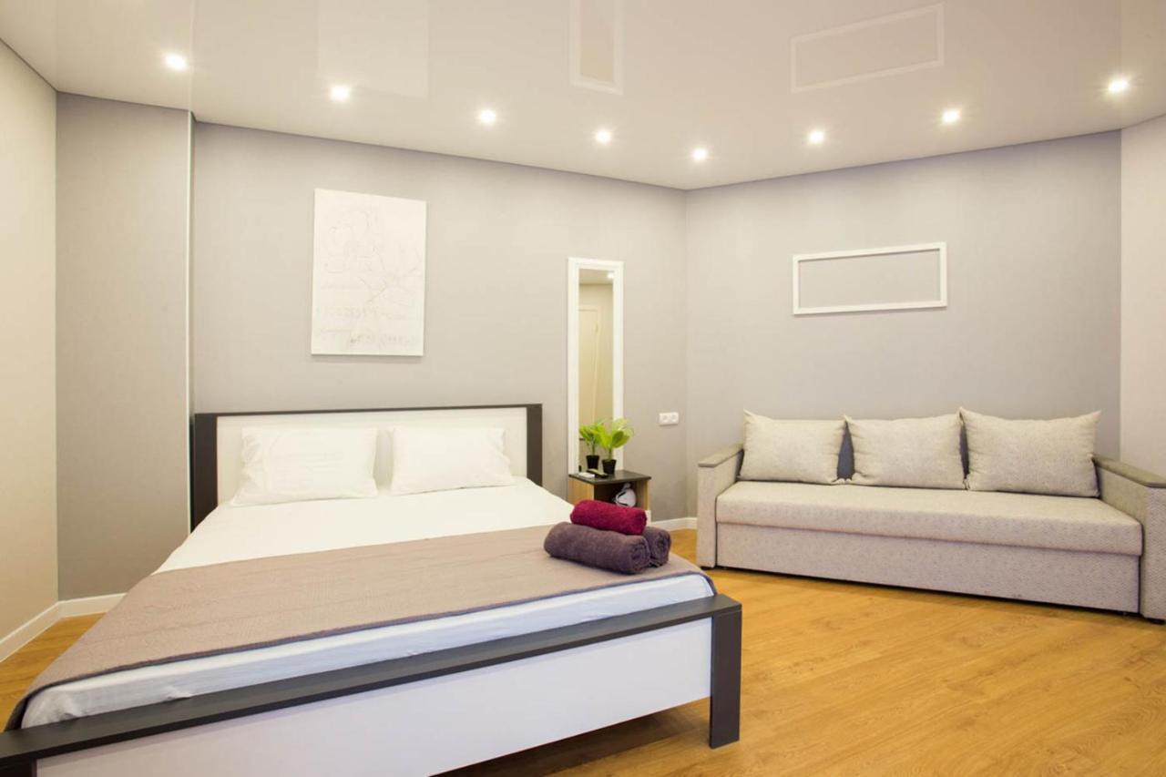 New Studio In The City Center - Mykoly Khvylovoho Str 5-2 Charkov Buitenkant foto