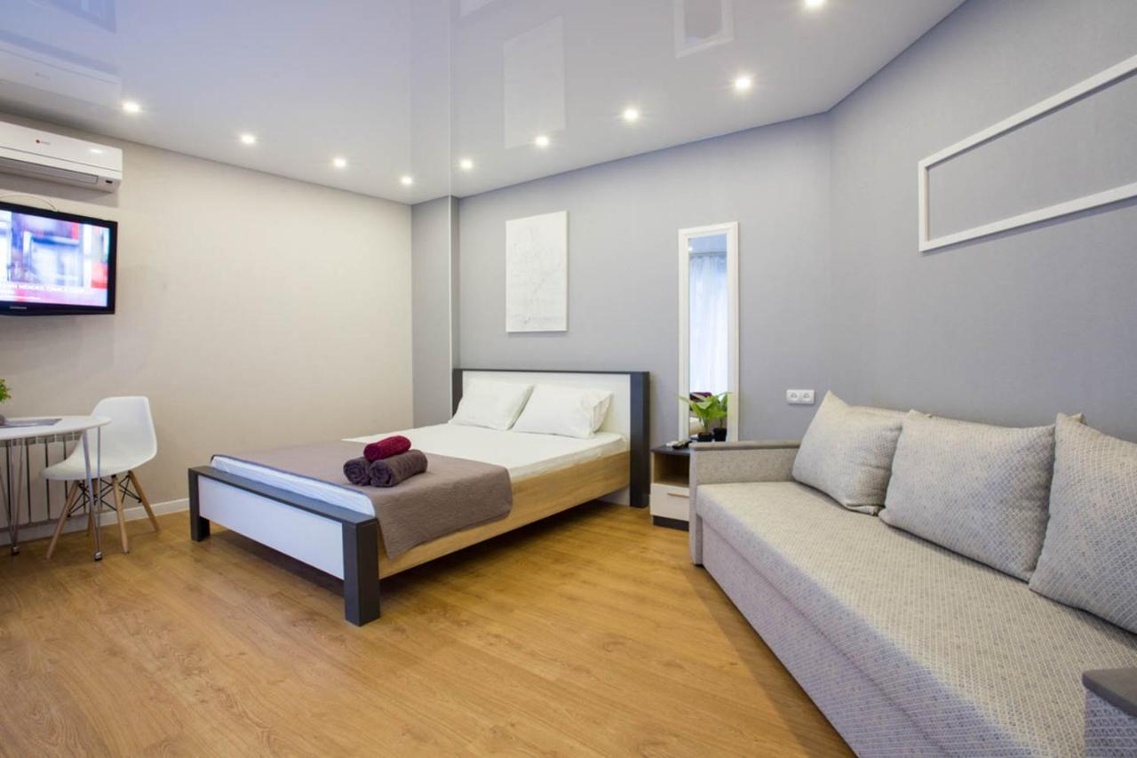 New Studio In The City Center - Mykoly Khvylovoho Str 5-2 Charkov Buitenkant foto